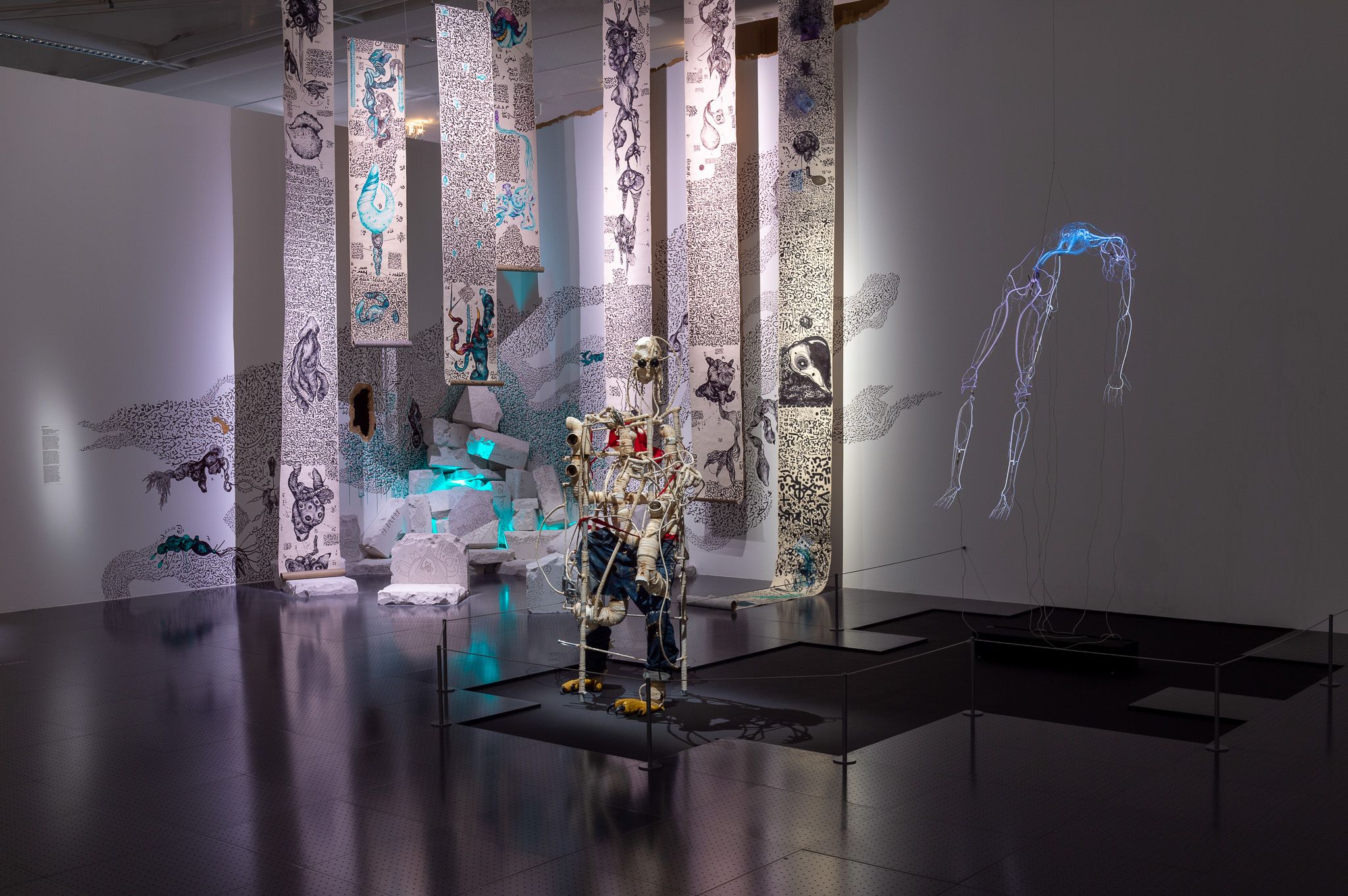 Visuel 3. Aicha Snoussi. Mediterrane an Cyborgs. 2022. In situ installation. Centre Pompidou Metz. © Centre Pompidou Metz - Photo Marc Domage